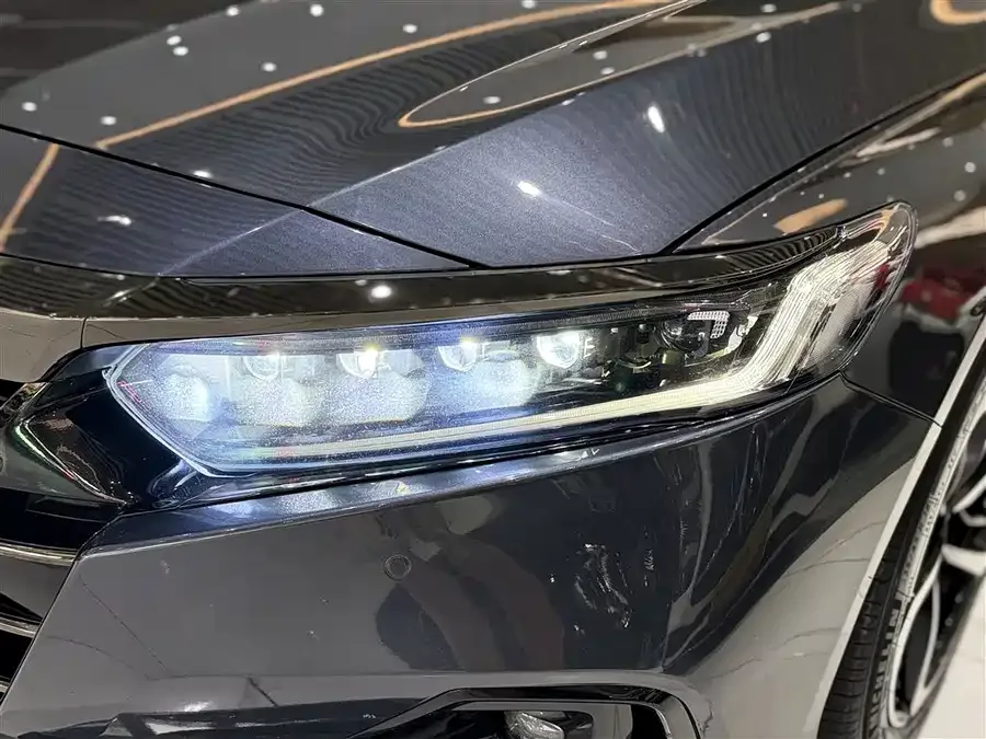 Honda Accord 2022 Accord 260TURBO Fantasy Night Premium Edition 2023 — миниатюра 4