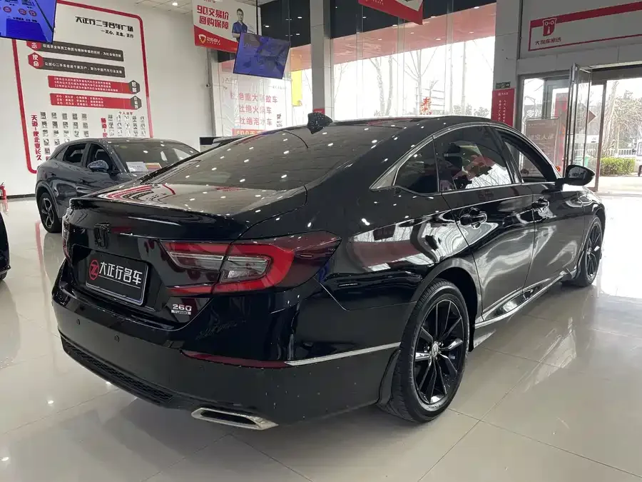 Honda Accord Accord 2022 260TURBO Deluxe Edition 2022 — миниатюра 2