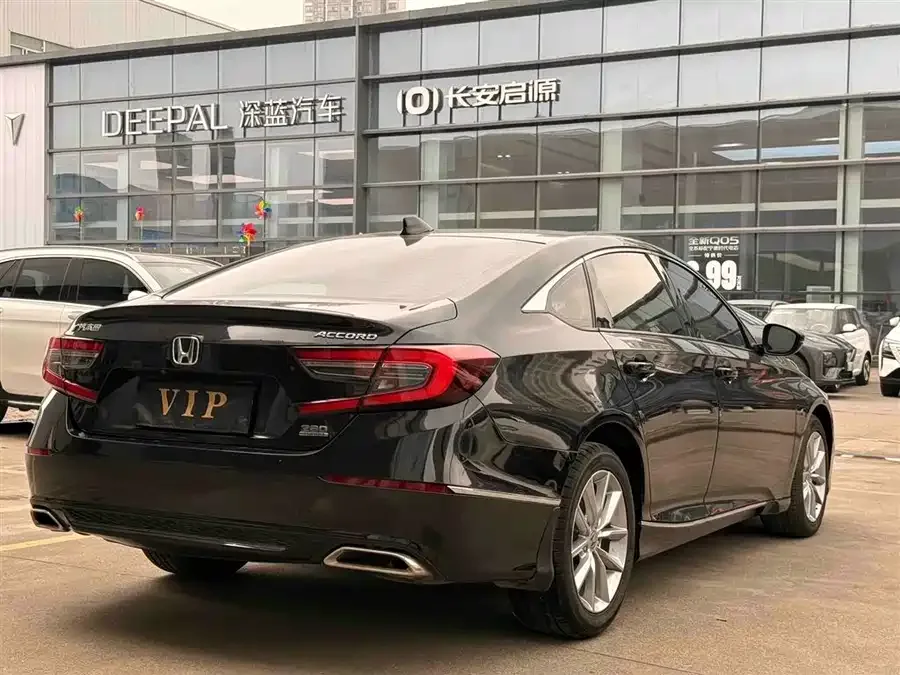 Honda Accord 2022 Accord 260TURBO Fantasy NightFlagship Edition 2022 — миниатюра 5