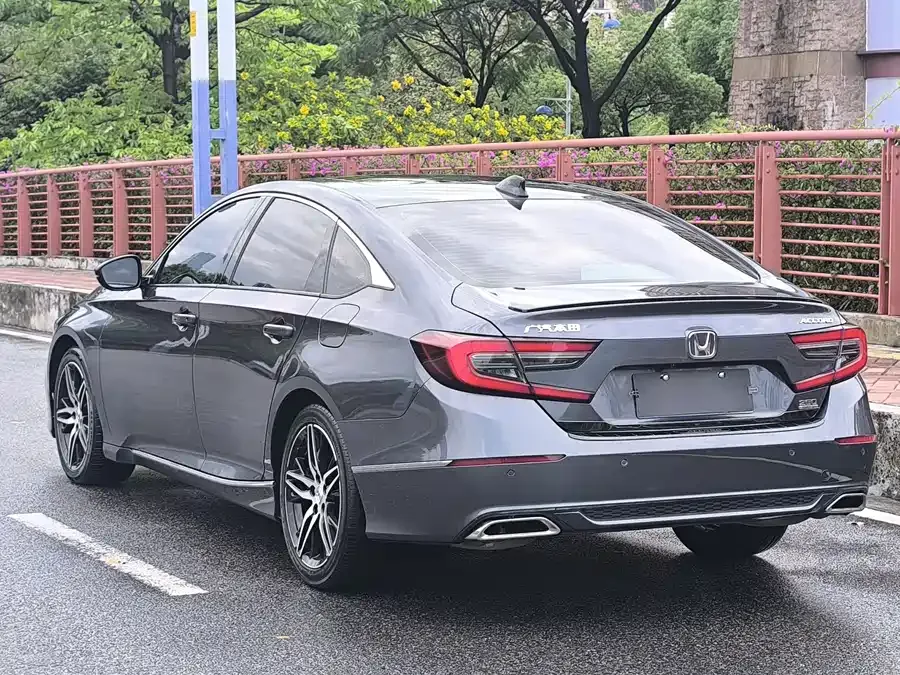 Honda Accord 2022 Accord 260TURBO Fantasy Night Premium Edition 2022 — миниатюра 4