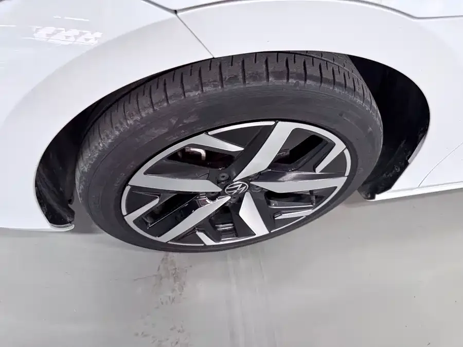 Volkswagen Lamando 2024 Lingdu Lingdu L 280TSI DSG Cool Edition 2024 — миниатюра 2