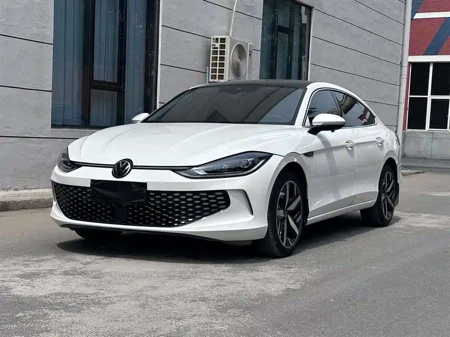 Volkswagen Lamando 2023 Lingdu Lingdu L 280TSI DSG Cool Edition 2023 — фото 1, купить с доставкой в Москву