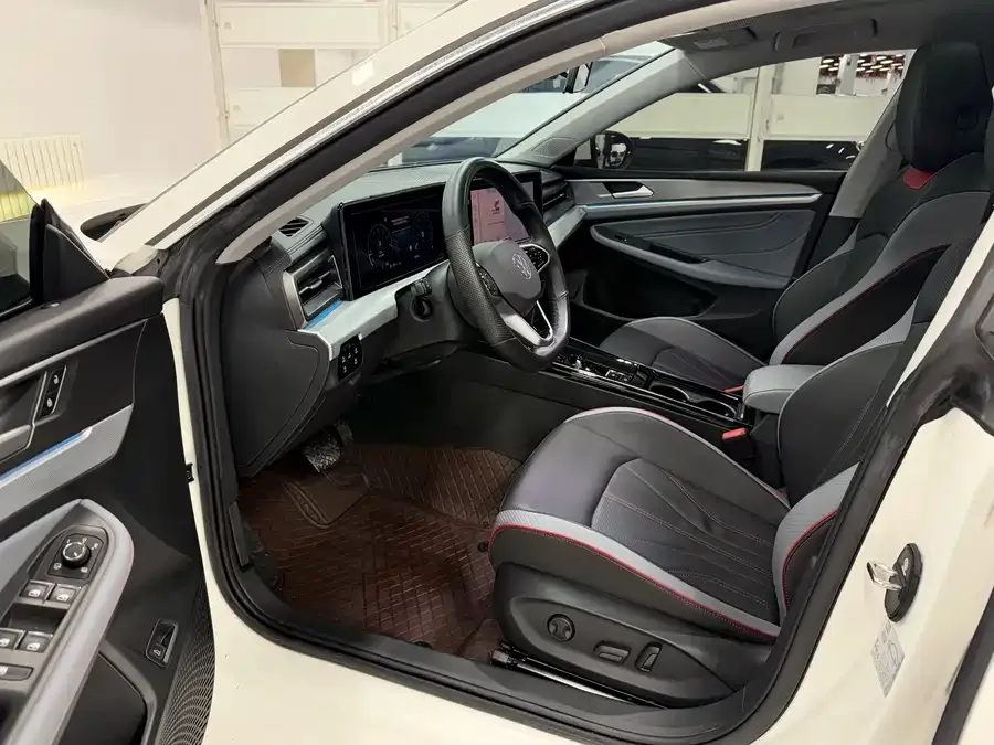 Volkswagen Lamando 2022 Lingdu Lingdu L 280TSI DSG Cool Edition 2022 — миниатюра 4