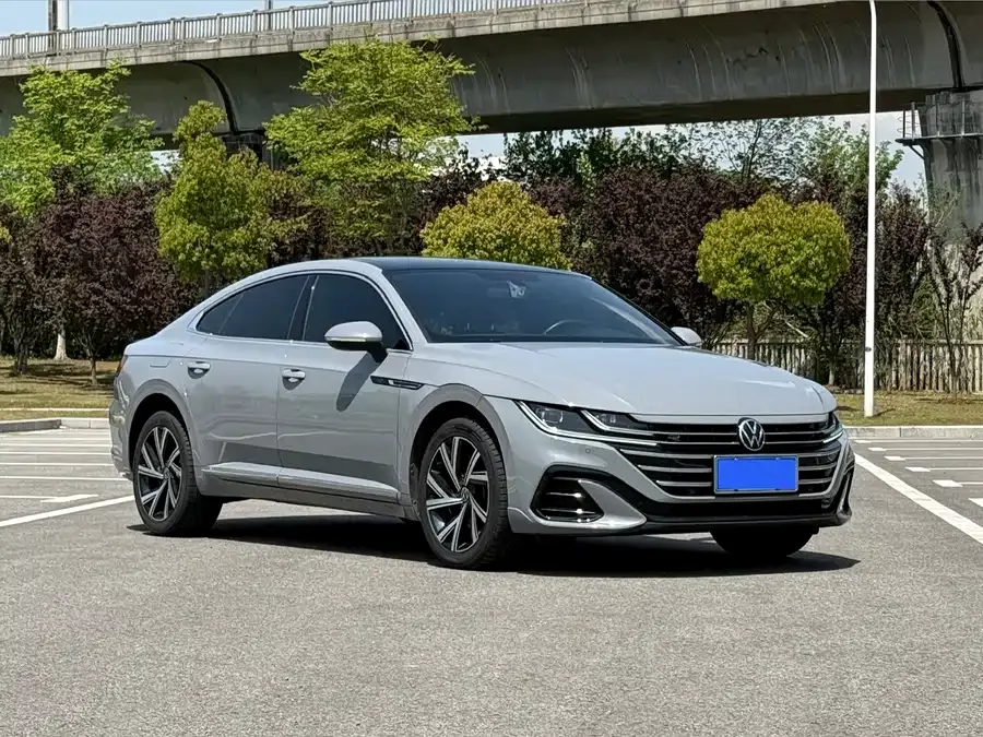 Volkswagen FAW- CC FAW-Volkswagen CC 2021 330TSI Dazzling Edition 2022 — миниатюра 3