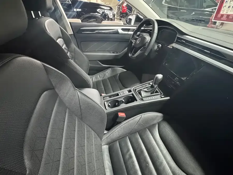 Volkswagen FAW- CC FAW-Volkswagen CC 2023 380TSI Eye-catching Edition 2023 — миниатюра 2