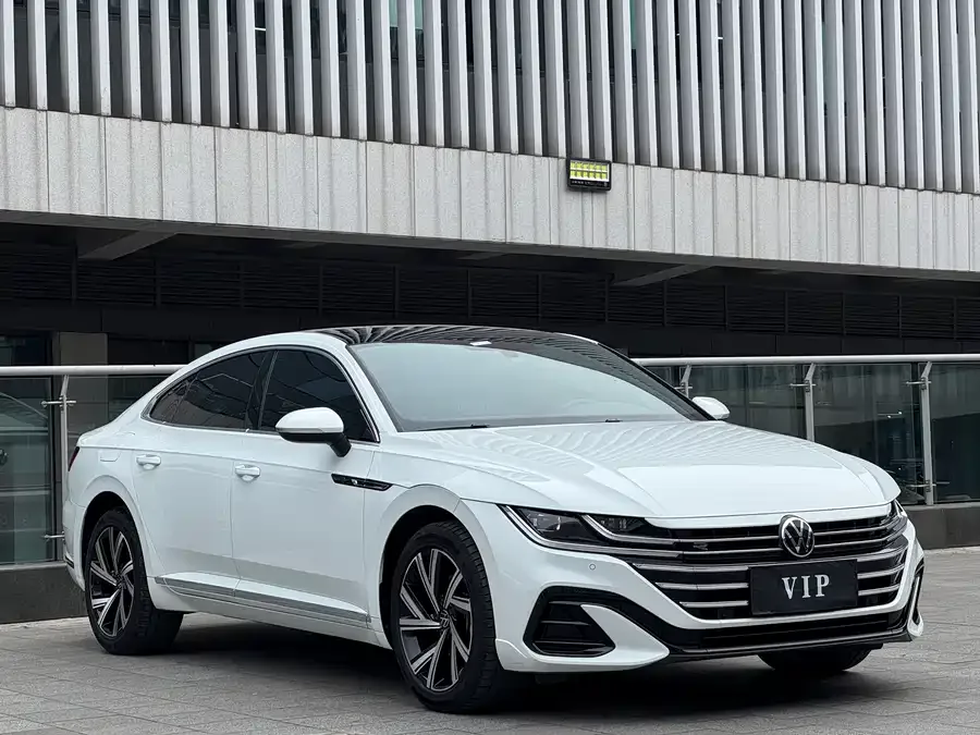 Volkswagen FAW- CC FAW-Volkswagen CC 2021 330TSI Dazzling Edition 2022 — миниатюра 3
