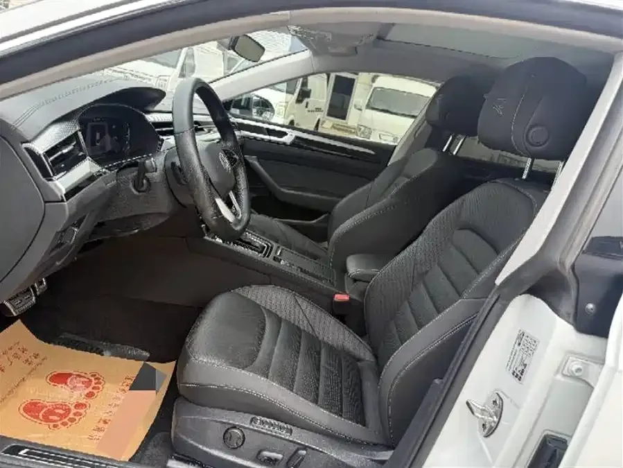 Volkswagen FAW- CC FAW-Volkswagen CC 2021 380TSI Eye-catching Edition 2022 — миниатюра 4