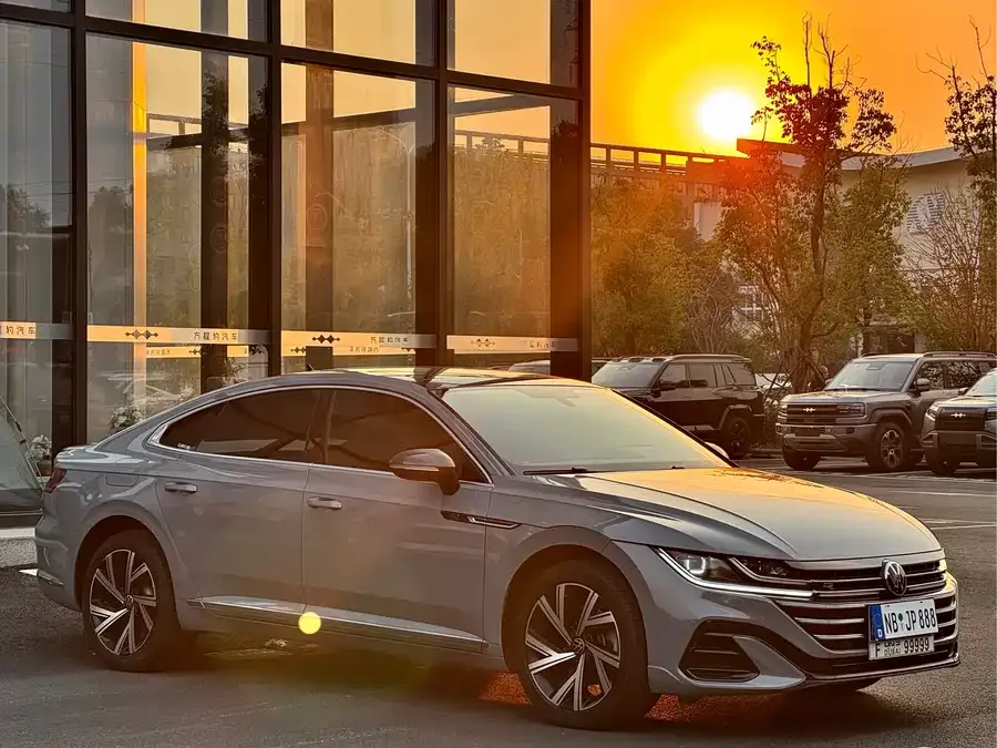 Volkswagen FAW- CC FAW-Volkswagen CC 2023 330TSI Dazzling Edition 2022 — миниатюра 3