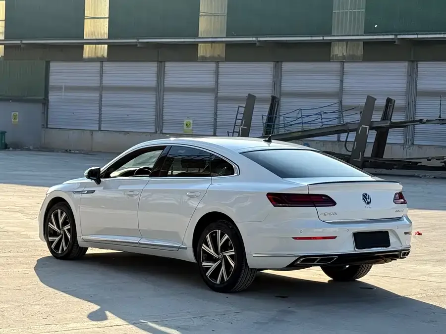 Volkswagen FAW- CC FAW-Volkswagen CC 2021 330TSI Dazzling Edition 2022 — миниатюра 2