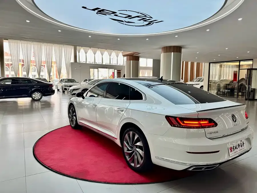 Volkswagen FAW- CC FAW-Volkswagen CC 2021 380TSI Eye-catching Edition 2022 — миниатюра 4