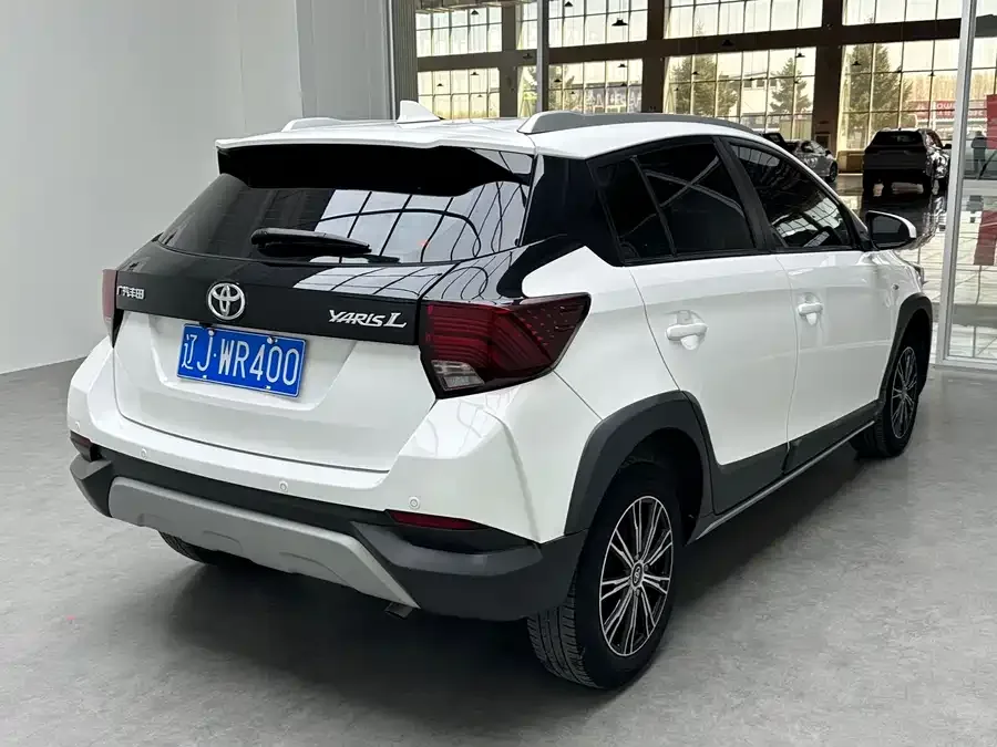 Toyota YARiS L YARiS L 2022 YARiS X 1.5L CVT Leading PLUS Edition 2022 — миниатюра 2