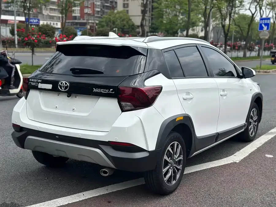 Toyota YARiS L YARiS L 2022 YARiS X 1.5L CVT Leading PLUS Edition 2022 — миниатюра 2