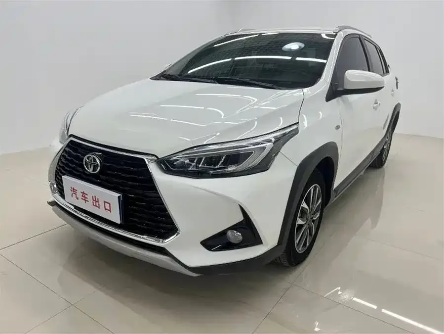 Toyota YARiS L YARiS L 2022 YARiS X 1.5L CVT Luxury PLUS Edition 2023 — фото 1, купить с доставкой в Москву