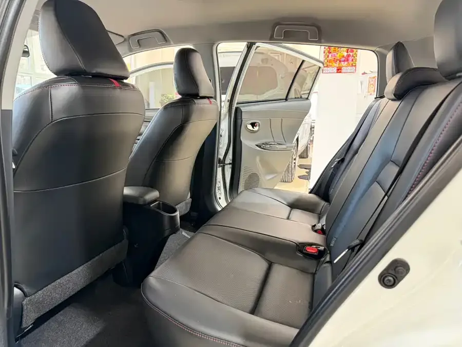 Toyota YARiS L YARiS L 2022 YARiS X 1.5L CVT Luxury PLUS Edition 2023 — миниатюра 3