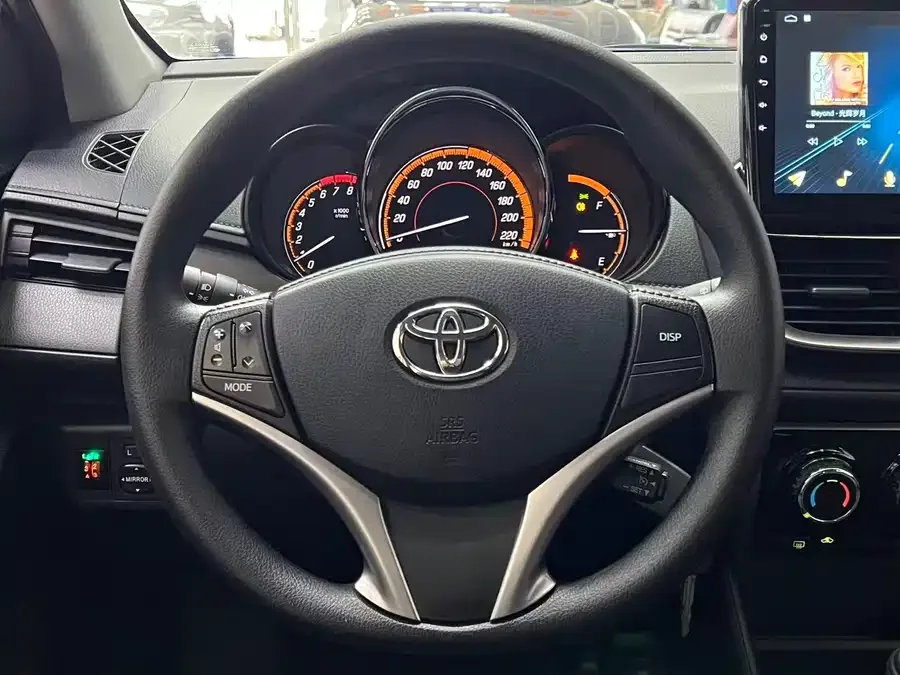 Toyota YARiS L YARiS L 2022 YARiS X 1.5L CVT Leading PLUS Edition 2022 — миниатюра 3