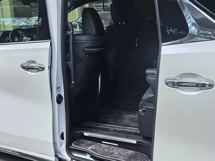 Lexus LM 2020 300h 7-seat Elegant Edition 2023 — миниатюра 2