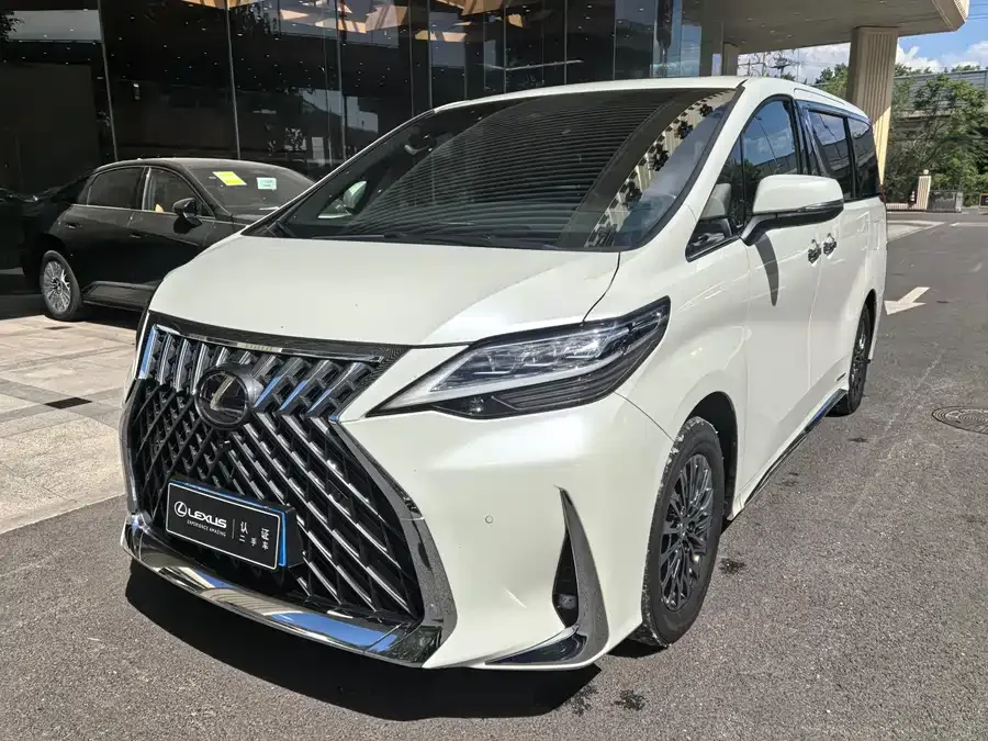 Lexus LM 2020 300h 7-seat Elegant Edition 2023 — фото 1, купить с доставкой в Москву