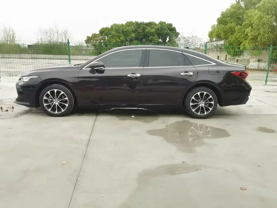 Toyota Avalon Avalon 2023 2.0L Luxury Edition 2024 — миниатюра 3