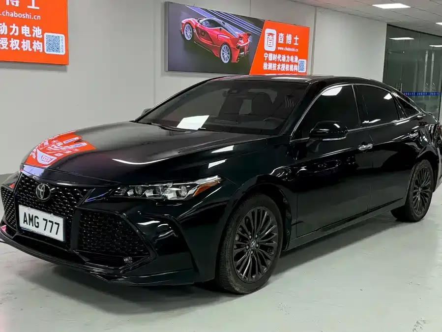 Toyota Avalon 2019 Avalon 2.0L XLE Premium Edition National VI 2022 — фото 1, купить с доставкой в Москву