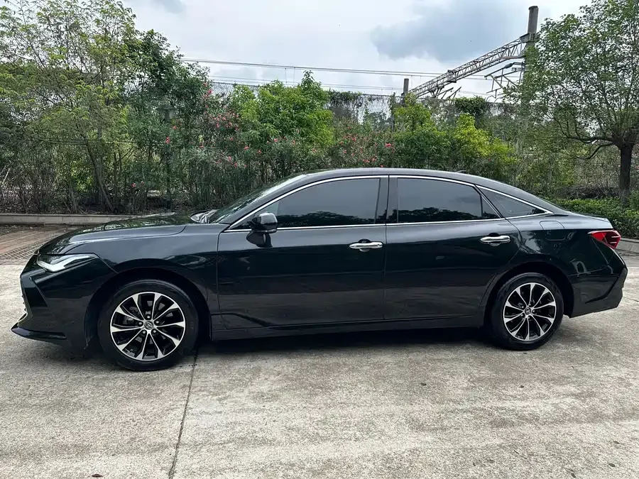 Toyota Avalon Avalon 2023 2.0L Luxury Edition 2024 — миниатюра 4