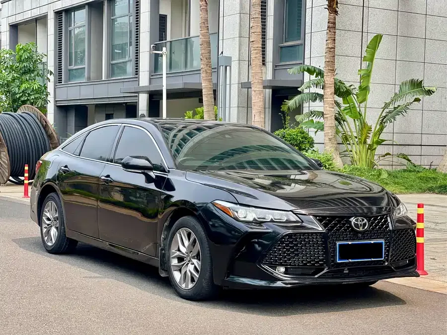Toyota Avalon Asia Dragon 2019 2.0L Advanced Edition National VI 2022 — миниатюра 3