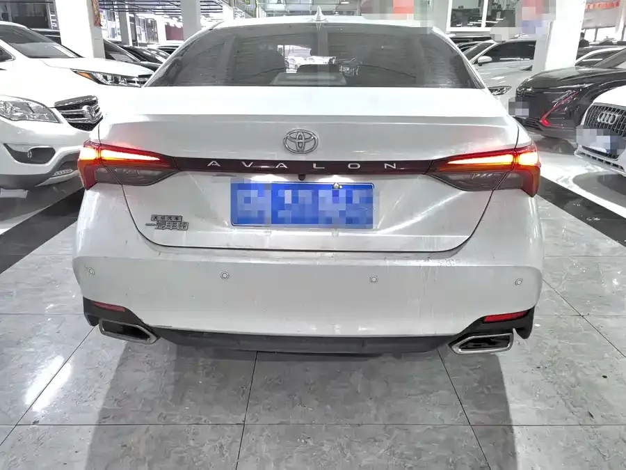Toyota Avalon Asia Dragon 2022 2.0L Enterprising Edition 2023 — миниатюра 2