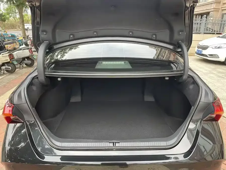 Toyota Avalon Avalon 2023 2.0L Luxury Edition 2023 — миниатюра 5