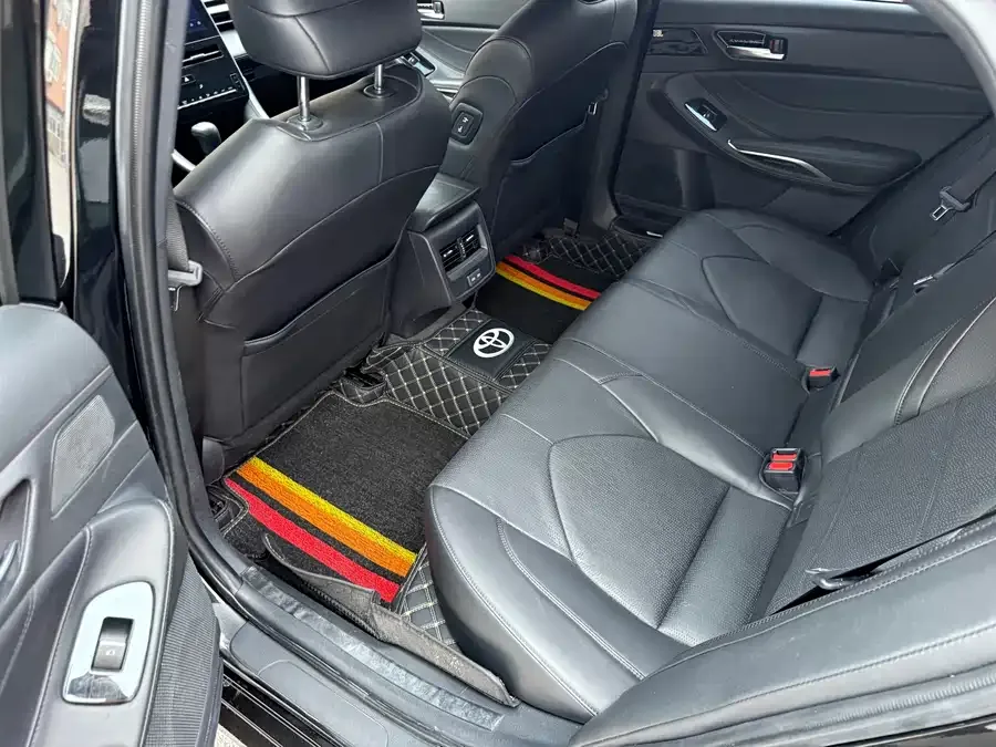 Toyota Avalon Asia Dragon 2022 2.0L Deluxe Edition 2022 — миниатюра 2