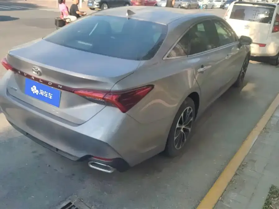 Toyota Avalon Asia Dragon 2022 2.0L Deluxe Edition 2023 — миниатюра 3