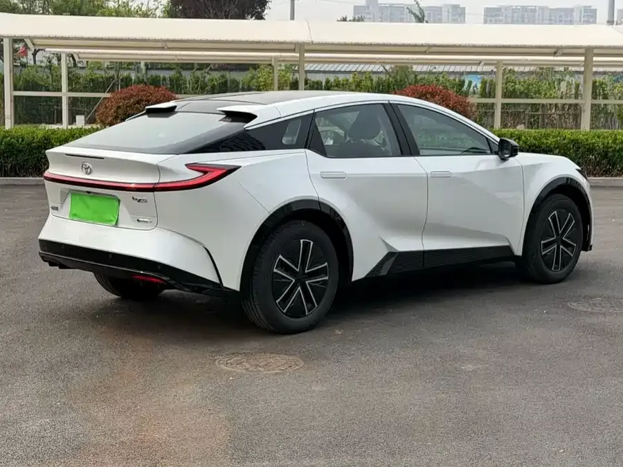 Toyota BZ Toyota bZ5 2025 550 JOY 2026 — миниатюра 2