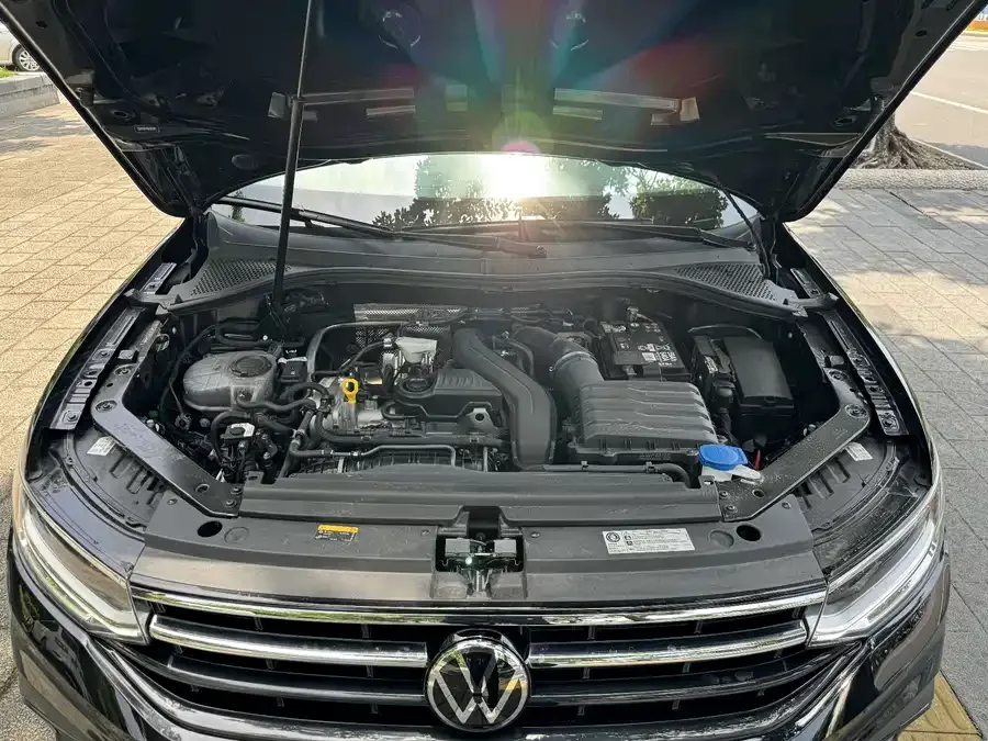 Volkswagen Tiguan L Tiguan L 2024 300TSI Automatic 2WD Smart Edition 2025 — миниатюра 5
