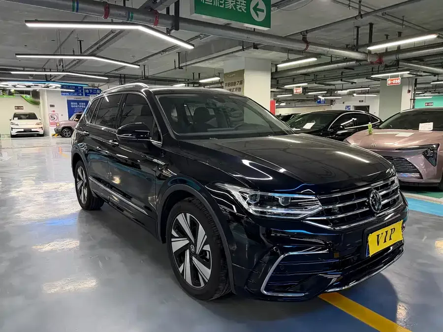 Volkswagen Tiguan L Tiguan L 2023 330TSI Automatic 2WD R-Line Enjoy Edition 2023 — миниатюра 3