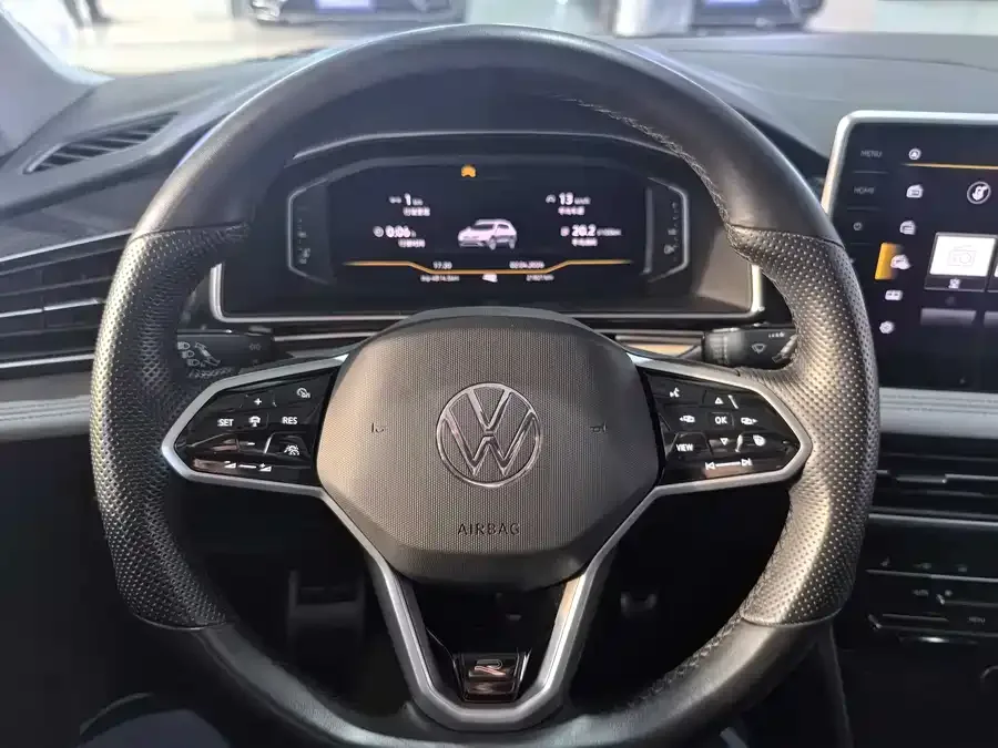 Volkswagen Tiguan L Tiguan L 2022 330TSI Automatic 2WD R-Line Enjoy Edition 2022 — миниатюра 2