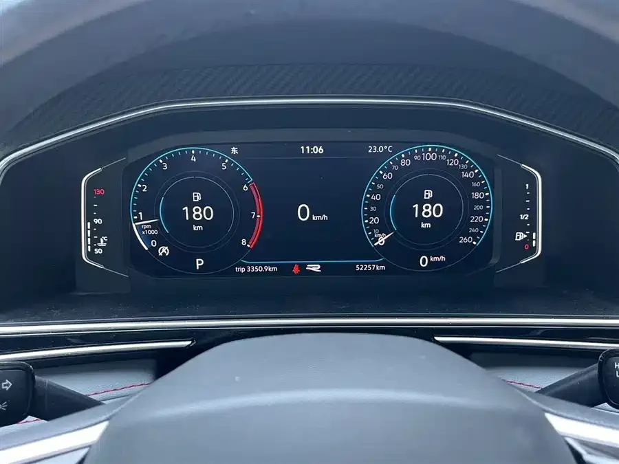 Volkswagen Tiguan L Tiguan L 2022 330TSI Automatic 2WD R-Line Flagship Edition 2022 — миниатюра 4
