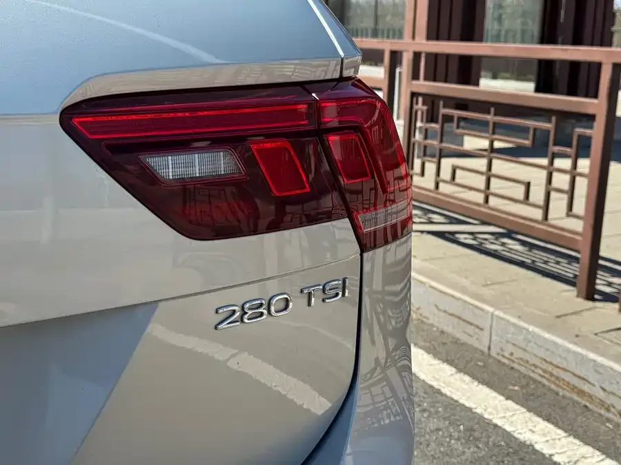 Volkswagen Tiguan L Tiguan L 2023 280TSI Automatic 2WD Trendy Limited Edition 2023 — миниатюра 4
