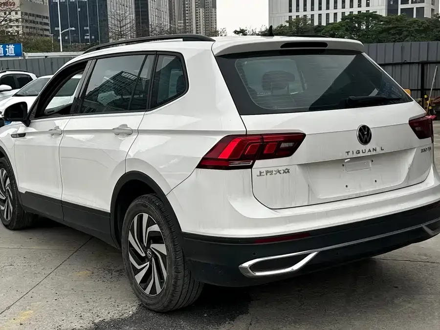 Volkswagen Tiguan L Tiguan L 2022 330TSI Automatic 2WD Comfort Edition 2022 — миниатюра 2