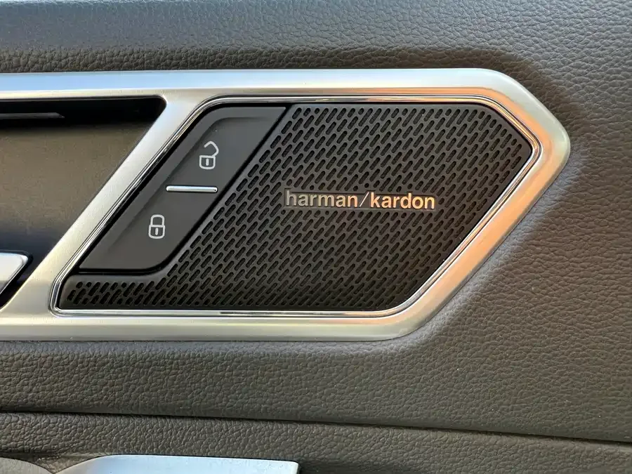 Volkswagen Tiguan L Tiguan L 2022 380TSI automatic four-wheel drive R-Line flagship version 7 seats 2022 — миниатюра 2