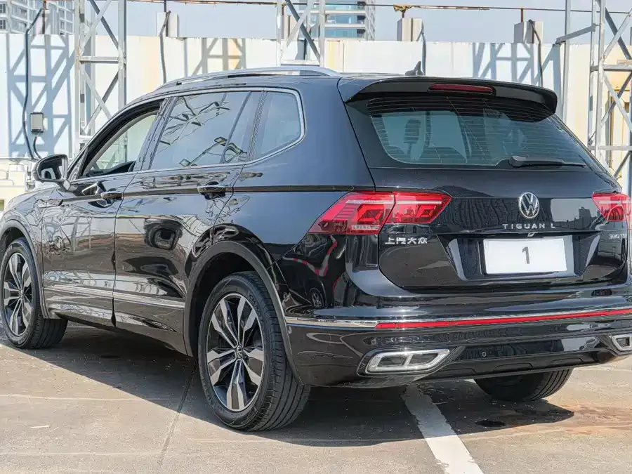 Volkswagen Tiguan L Tiguan L 2022 330TSI Automatic 2WD R-Line Enjoy Edition 2022 — миниатюра 4