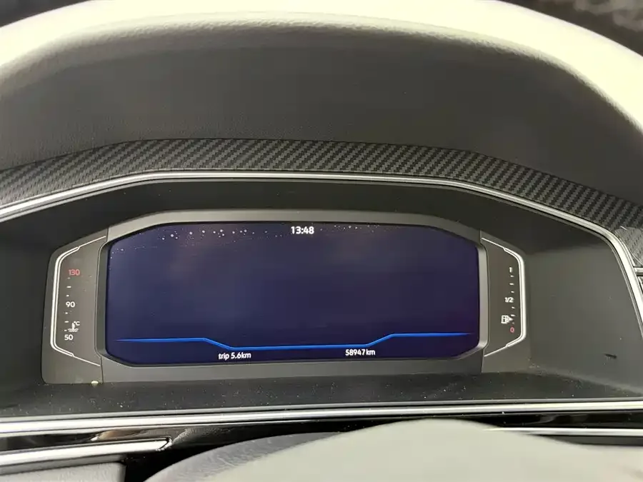 Volkswagen Tiguan L Tiguan L 2022 330TSI Automatic 2WD R-Line Flagship Edition 2022 — миниатюра 4