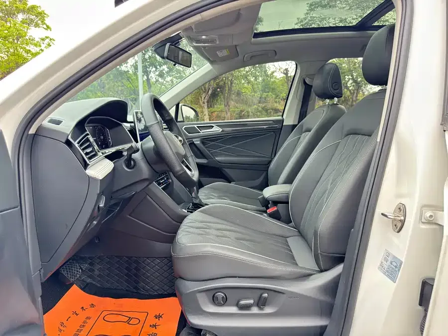 Volkswagen Tiguan L Tiguan L 2022 330TSI Automatic 2WD Smart Edition 2022 — миниатюра 5