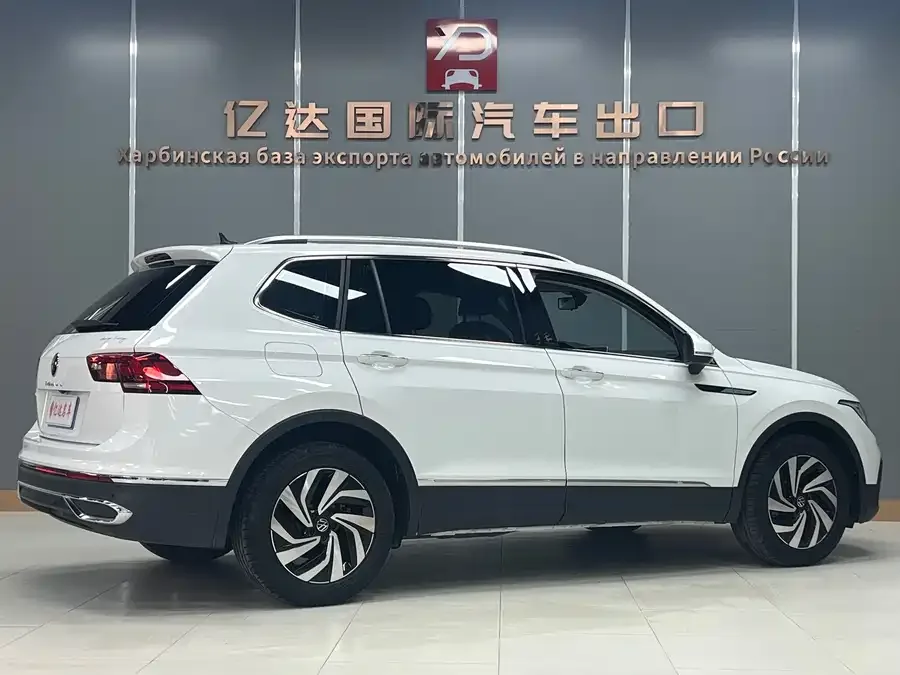 Volkswagen Tiguan L Tiguan L 2023 280TSI Automatic 2WD Trendy Limited Edition 2023 — миниатюра 2