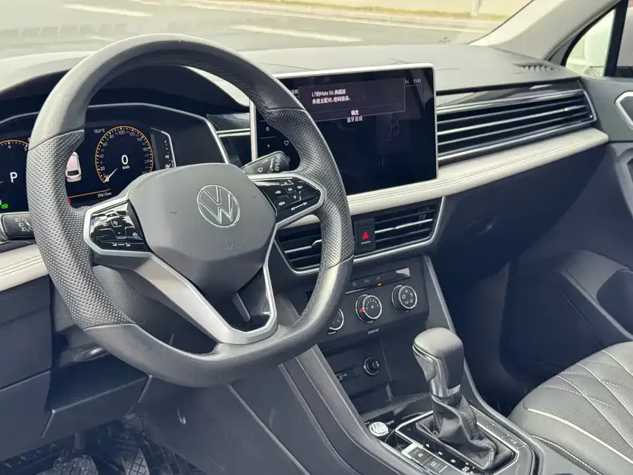 Volkswagen Tiguan L Tiguan L 2023 280TSI Automatic 2WD Trendy Limited Edition 2022 — миниатюра 4