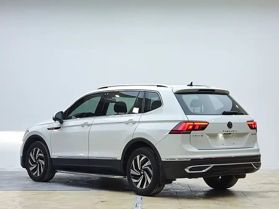 Volkswagen Tiguan L Tiguan L 2023 280TSI Automatic 2WD Trendy Limited Edition 2022 — миниатюра 2
