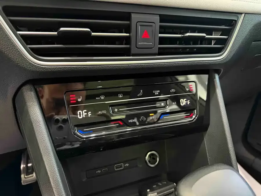 Volkswagen Tiguan L Tiguan L 2022 330TSI Automatic 2WD R-Line Enjoy Edition 2022 — миниатюра 5