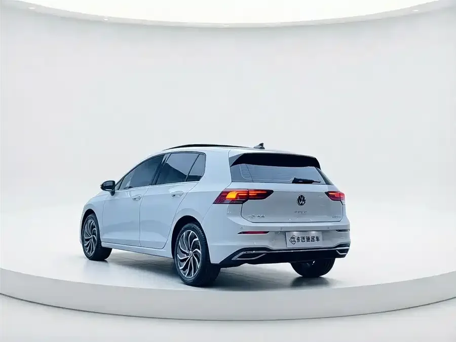 Volkswagen golf Golf 2024 280TSI DSG Pro Master Edition 2024 — миниатюра 3