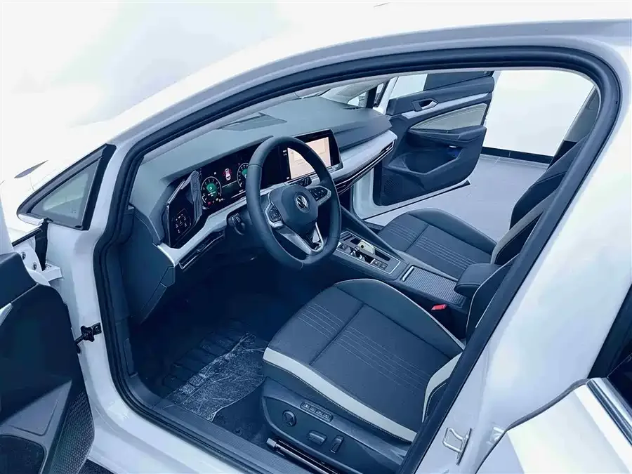 Volkswagen golf Golf 2024 280TSI DSG Pro Master Edition 2024 — миниатюра 5