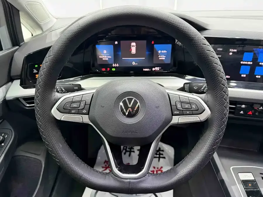 Volkswagen golf Golf 2023 facelift 280TSI DSG Pro 2024 — миниатюра 5
