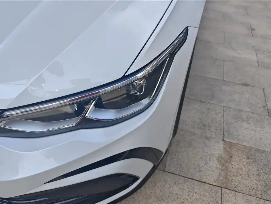 Volkswagen golf Golf 2023 280TSI DSG R-Line 20th Anniversary Edition 2024 — миниатюра 2