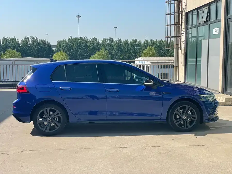 Volkswagen golf Golf 2021 280TSI DSG R-Line 2022 — миниатюра 4