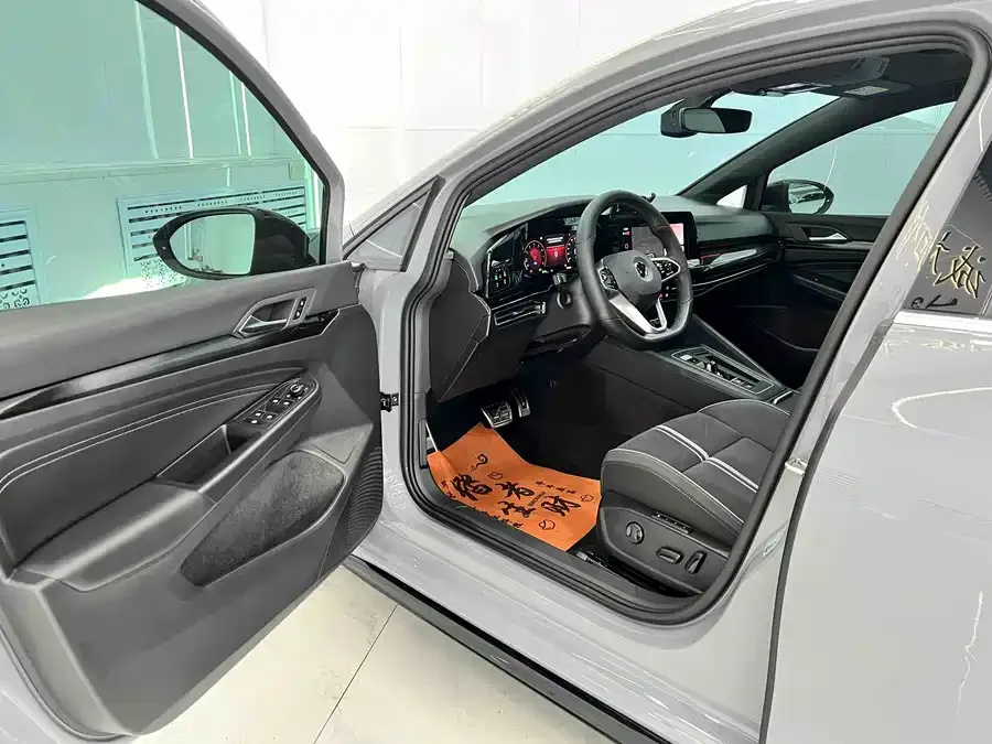 Volkswagen golf Golf 2021 280TSI DSG R-Line 2022 — миниатюра 4